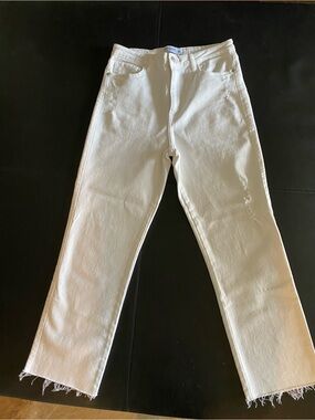 Just Black Denim ‘Casual Friday Jean’ in distressed white, Sz 29. NWOT